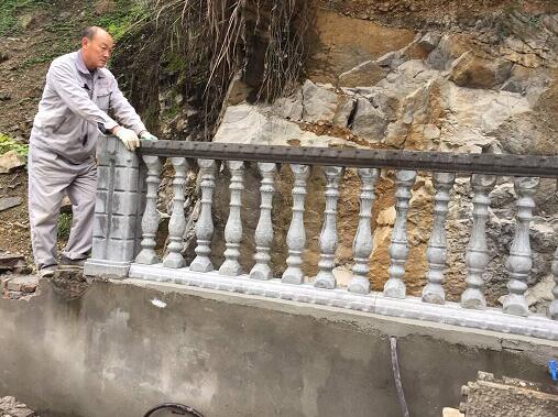 水泥仿木护栏价格