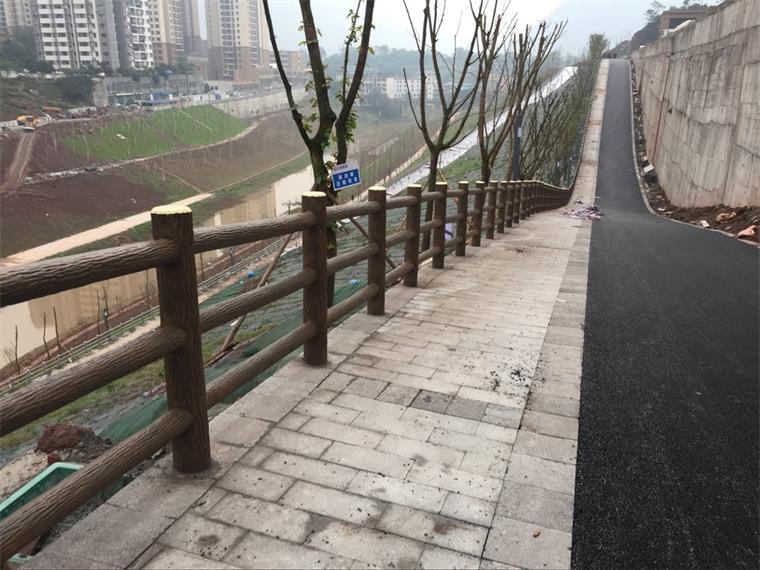 重庆仿木栏杆销售